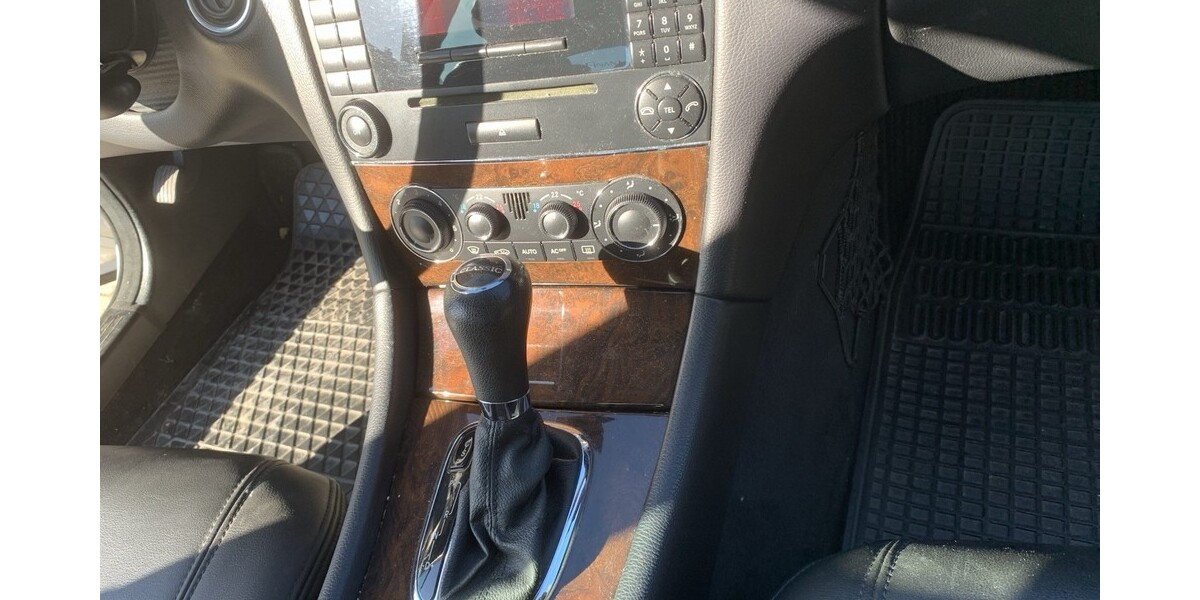 Mercedes-Benz C 200 208.000 km 3.500 &euro; Bernhardswald 93170