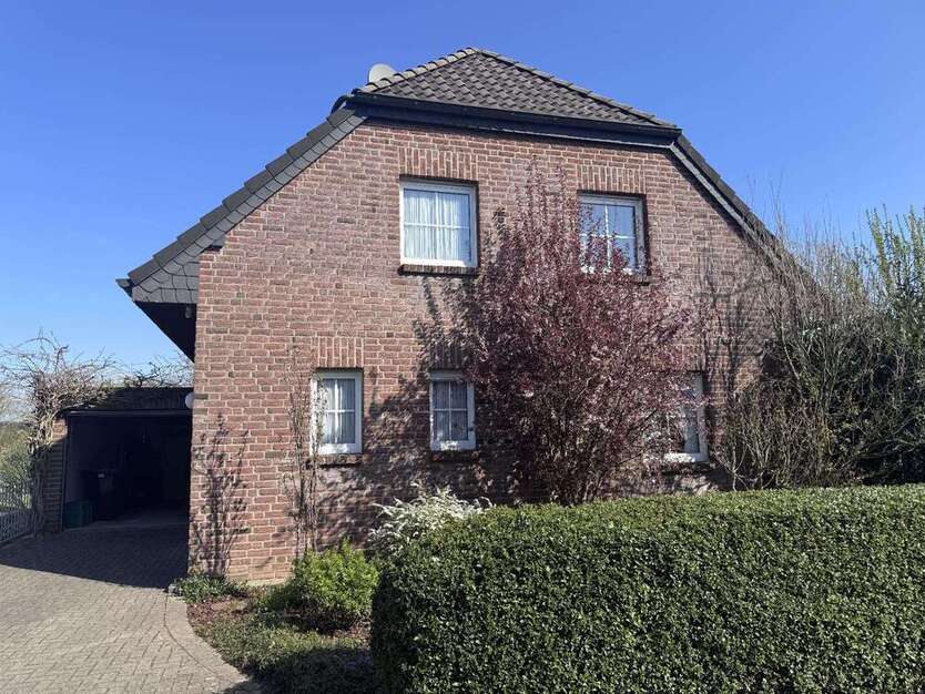 Haus zum Kaufen in Rees 355.000 € 117 m² 4.5 zimmer