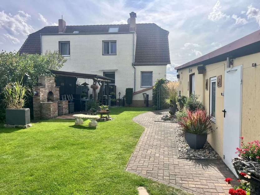 Haus zum Kaufen in Rathenow 360.000 € 142 m² 3.5 zimmer