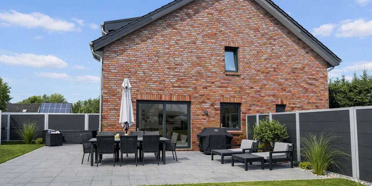 Einfamilienhaus Stockelsdorf - 4 Zimmer, 125 m&sup2;, 2.400&euro; | Angebot:27286392