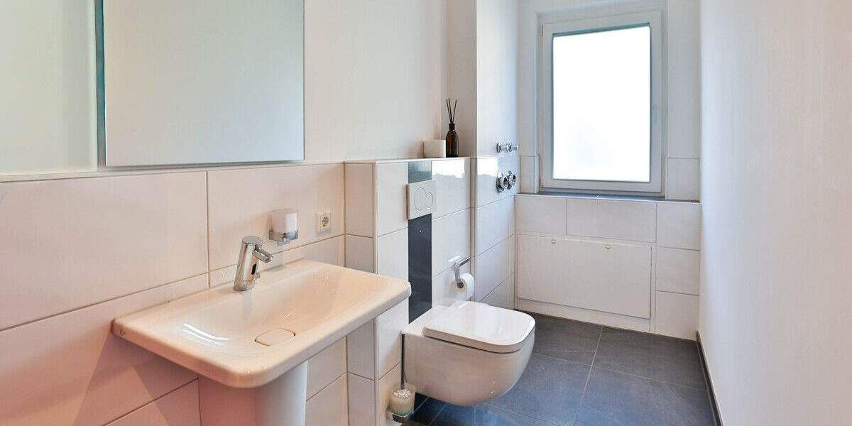 Gewerbeobjekt Bremerhaven Schiffdorferdamm - 8 Zimmer, 181 m&sup2;, 299.000&euro; | Angebot:25836598