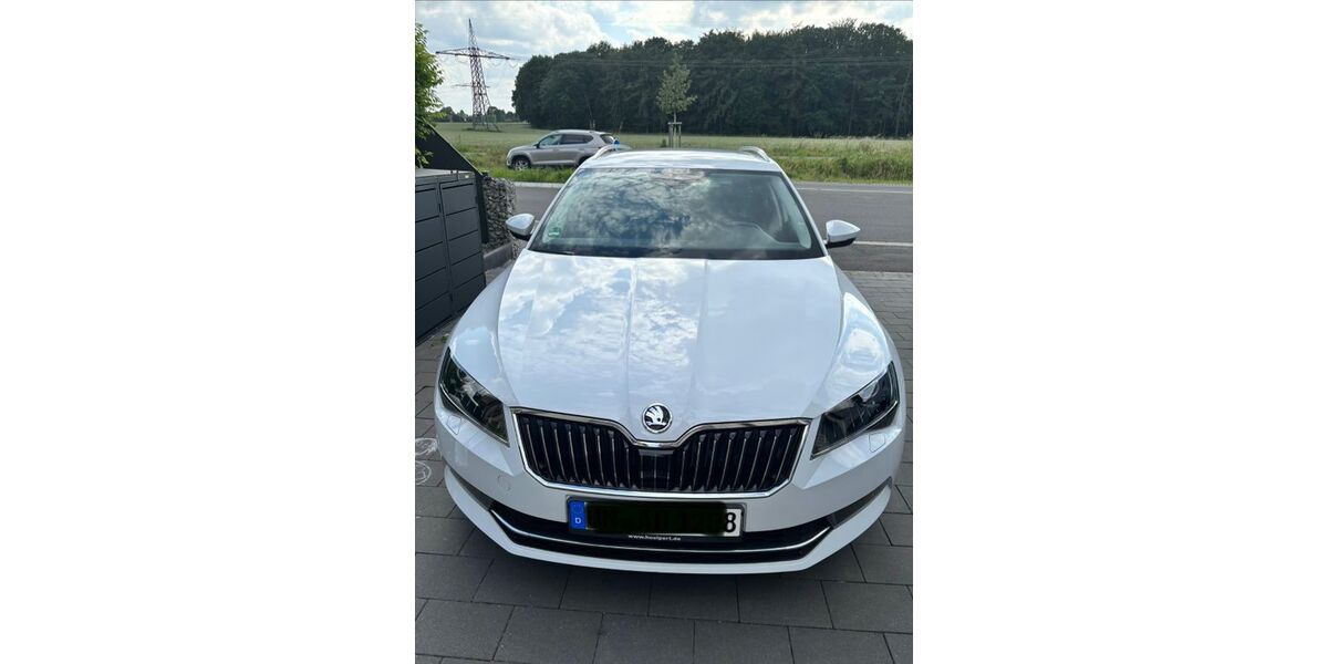 Skoda Superb 112.800 km 15.500 &euro; Holzwickede 59439