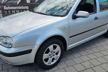 VW Golf 129.332 km 3.999 &euro; Schwandorf 92421