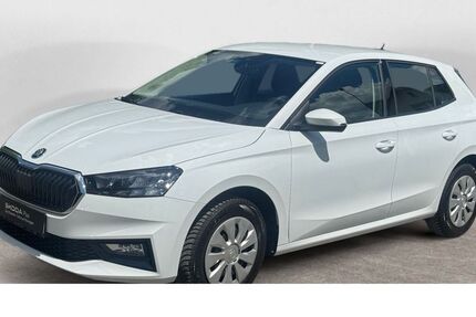 Skoda Fabia 8.805 km 15.490 &euro; Lemgo 32657