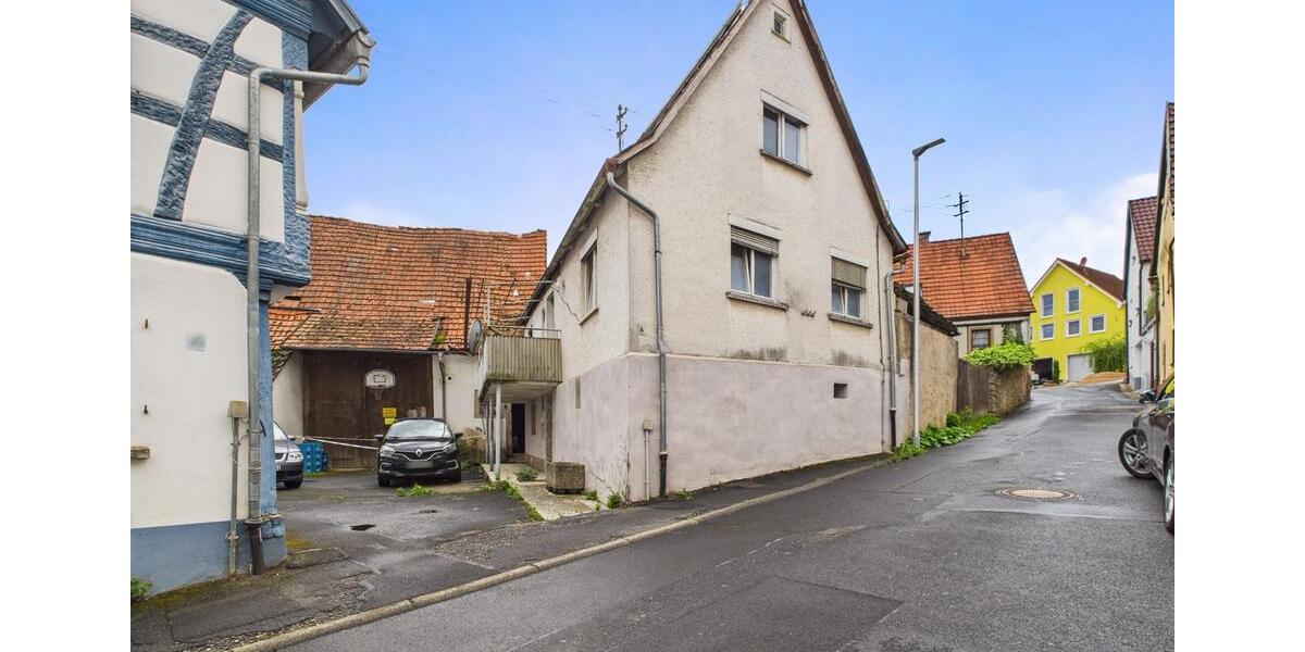 Großes Einfamilienhaus in Urspringen zu verkaufen 7 zimmer