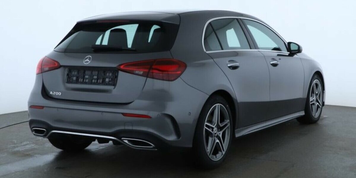 Mercedes-Benz A 200 AMG-Line *Panoramadach*R.-Kamera* 24.432 km 32.800 &euro; Kaiserslautern 67657