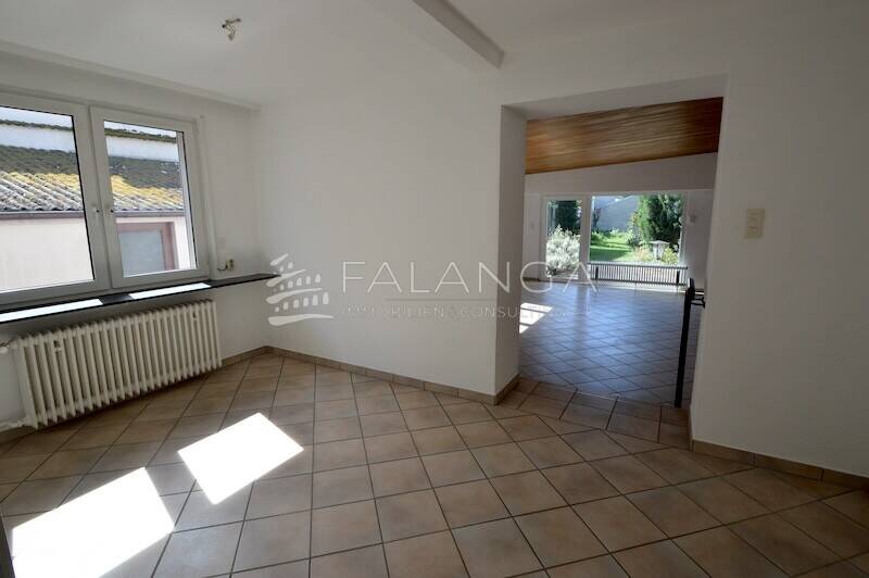 Falanga Immobilien-neu san. & modern. EFH mit einem FANTASTISCHEN, RIESIGEN SONNENGARTEN in Budenhm.