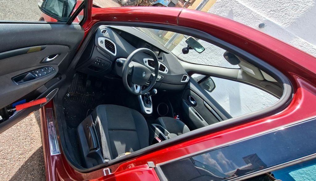 Renault Scenic 182.400 km 1.999 &euro; Ebersbach Fils 73061