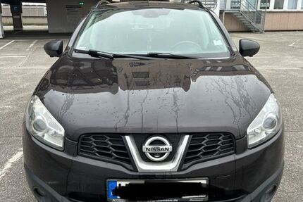 Nissan Qashqai 218.000 km 4.900 &euro; Hamburg 22115