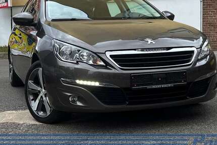 Peugeot 308 146.843 km 8.890 € Berlin - Pankow 13187