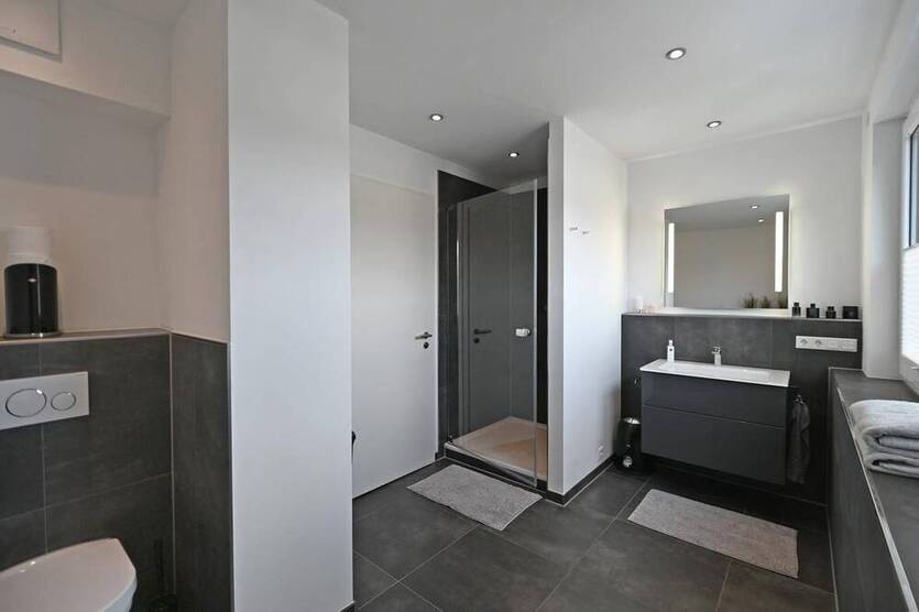Simply Perfect :) Exklusiv ausgestattetes Townhouse mit Garten & Carport in Kettwig