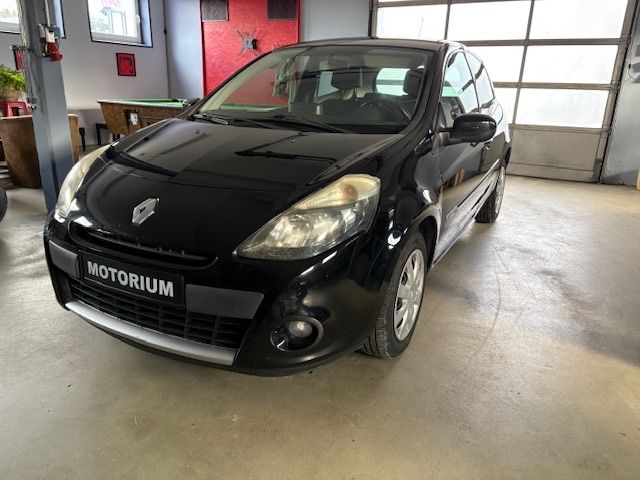 Renault Clio 126.400 km 3.890 € Tuntenhausen 83104