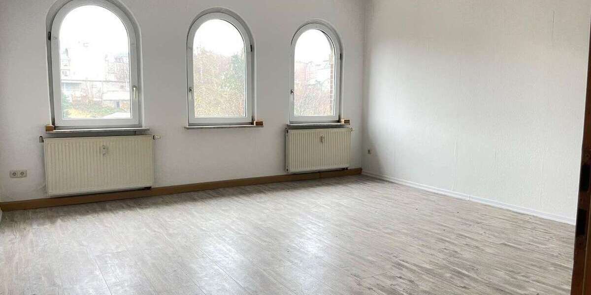 geräumige 3 Zi.-Wohnung inkl. Einbauküche in Pößnecker Stadtvilla - Dachgeschoßwohnung Pößneck Jüdewein | Angebot:21478606