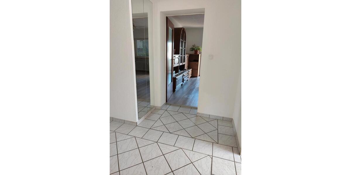 Etagenwohnung Gelnhausen - 3 Zimmer, 101 m&sup2;, 285.000&euro; | Angebot:27141749