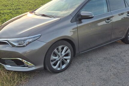 Toyota Auris 90.000 km 14.300 &euro; Weimar (Lahn) 35096