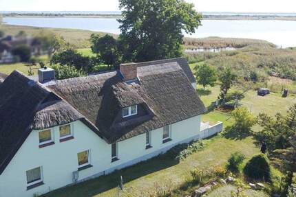 Seltene Gelegenheit: Exklusives Wasseranwesen auf Insel Hiddensee mit Blick auf den Dornbusch 9 zimmer