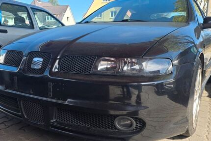 Seat Leon 239.456 km 2.450 &euro; Lübeck 23562