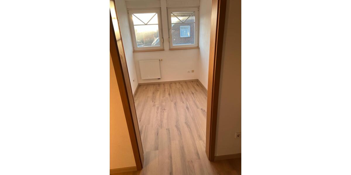 Einfamilienhaus Bockhorn - 6 Zimmer, 140 m&sup2;, 1.350&euro; | Angebot:25334341