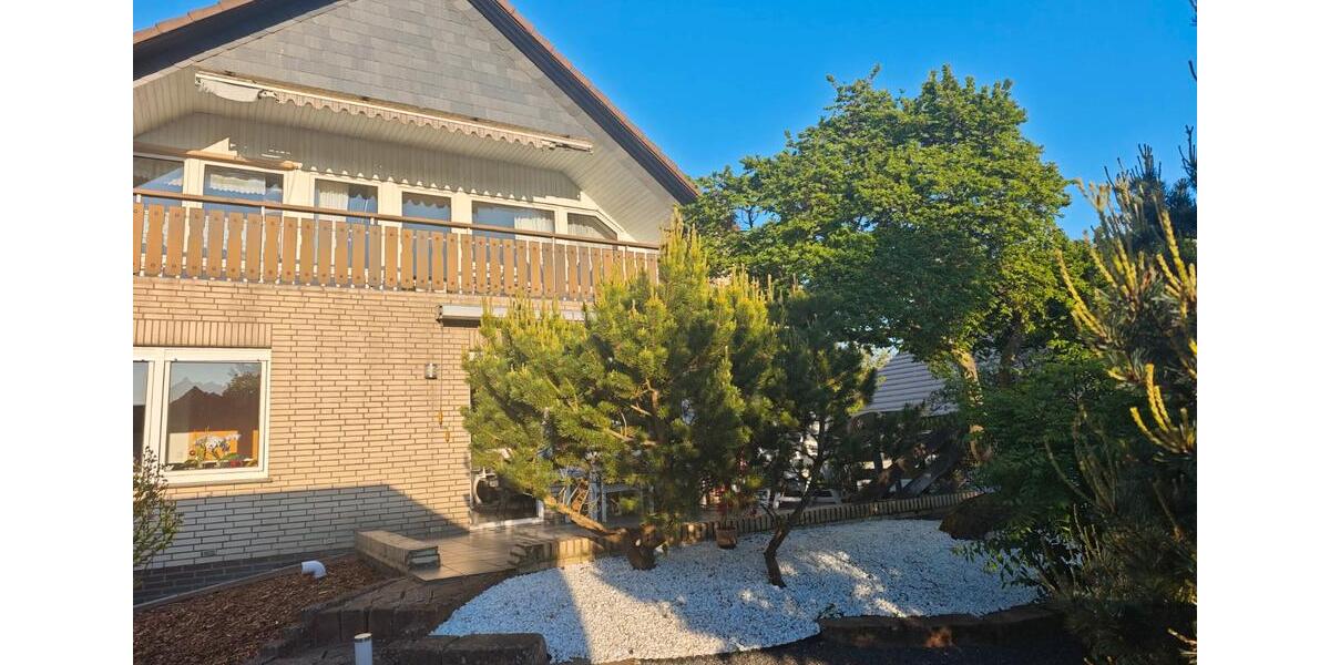 Erdgeschoßwohnung Wolfsburg Ehmen - 7 Zimmer, 200 m&sup2;, 1.150&euro; | Angebot:26154415