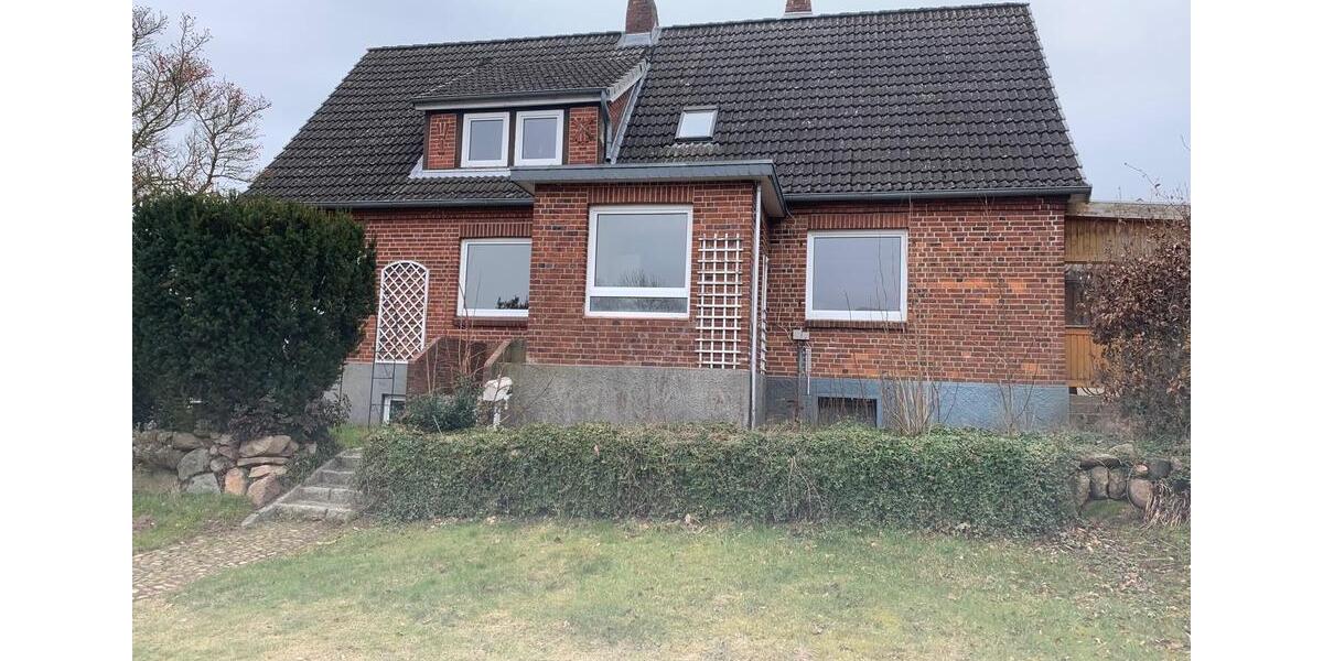 Etagenwohnung Salzhausen - 5 Zimmer, 151 m&sup2;, 1.500&euro; | Angebot:26046993