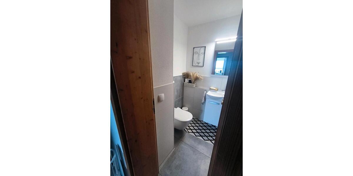 Erdgeschoßwohnung Sachsenheim - 4.5 Zimmer, 88 m&sup2;, 429.000&euro; | Angebot:25561101