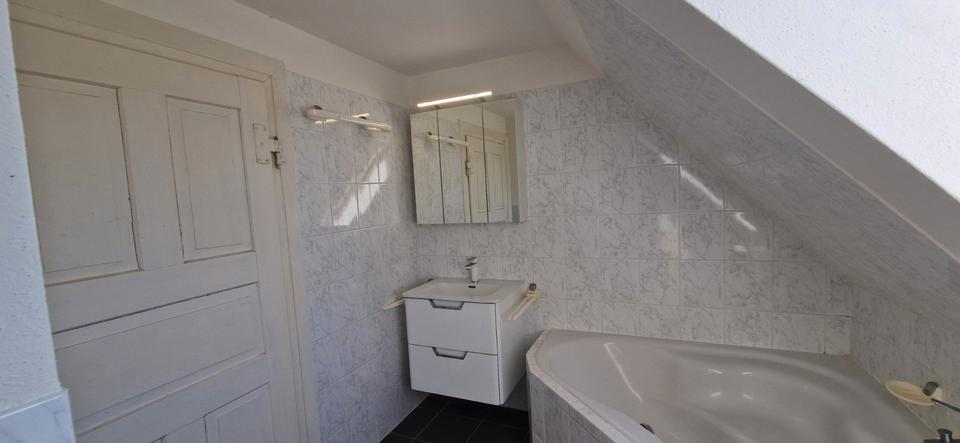 Einfamilienhaus Engen - 9 Zimmer, 250 m&sup2;, 599.900&euro; | Angebot:27070358
