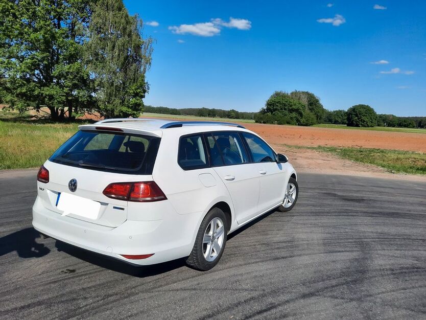 VW Golf 129.000 km 12.400 € Magdeburg 39104