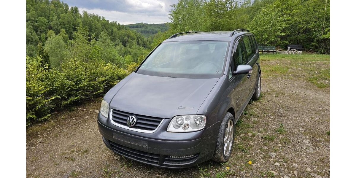VW Touran 233.000 km 2.200 &euro; Drolshagen 57489