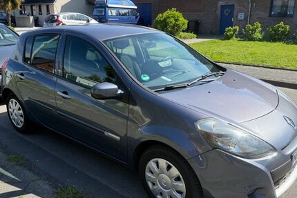 Renault Clio 182.757 km 3.200 &euro; Giesenkirchen 41238
