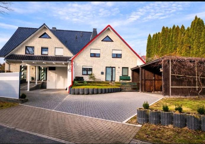 Reihenhaus Stemwede - 6 Zimmer, 142 m&sup2;, 299.000&euro; | Angebot:27054477