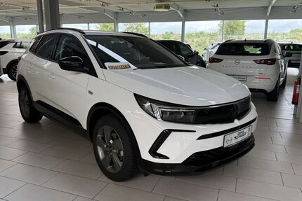 Opel Grandland (X) 15.739 km 26.490 € Wilhelmshaven 26389