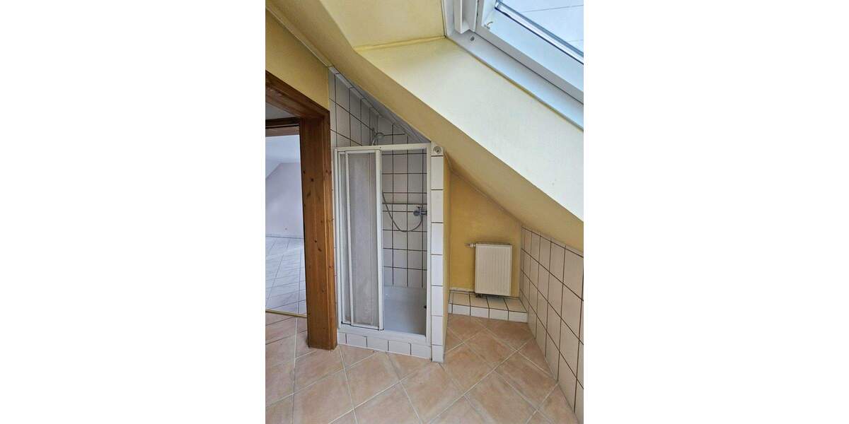 Schönes Reihenendhaus mit Garten, Garage und Stellplatz in Nürnberg-Gebersdorf 5 zimmer