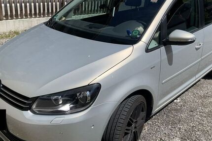 VW Touran 212.000 km 5.490 &euro; Lenggries,Fleck 83661