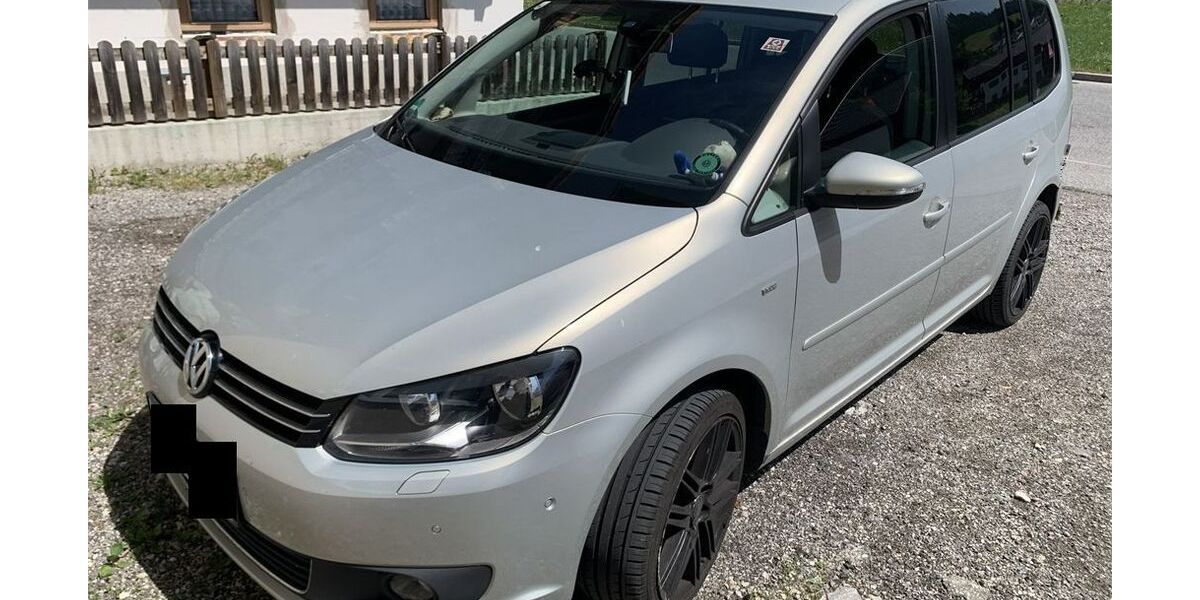 VW Touran 212.000 km 5.490 &euro; Lenggries,Fleck 83661