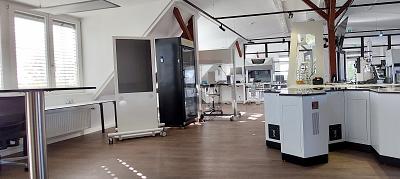 EXKLUSIVES UND FORTSCHRITTLICHES ARBEITEN