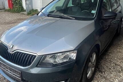 Skoda Octavia 205.000 km 3.900 &euro; Berlin 10245