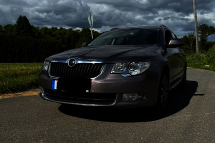 Skoda Superb 217.500 km 4.990 &euro; Weißenfels 06667