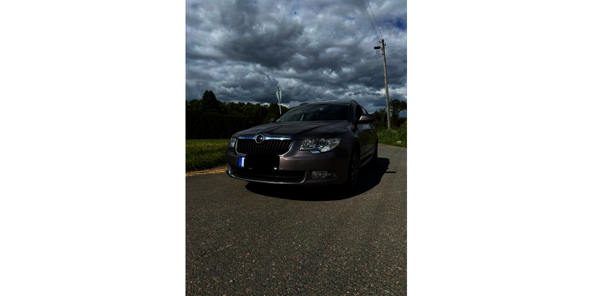 Skoda Superb 217.500 km 4.990 &euro; Weißenfels 06667