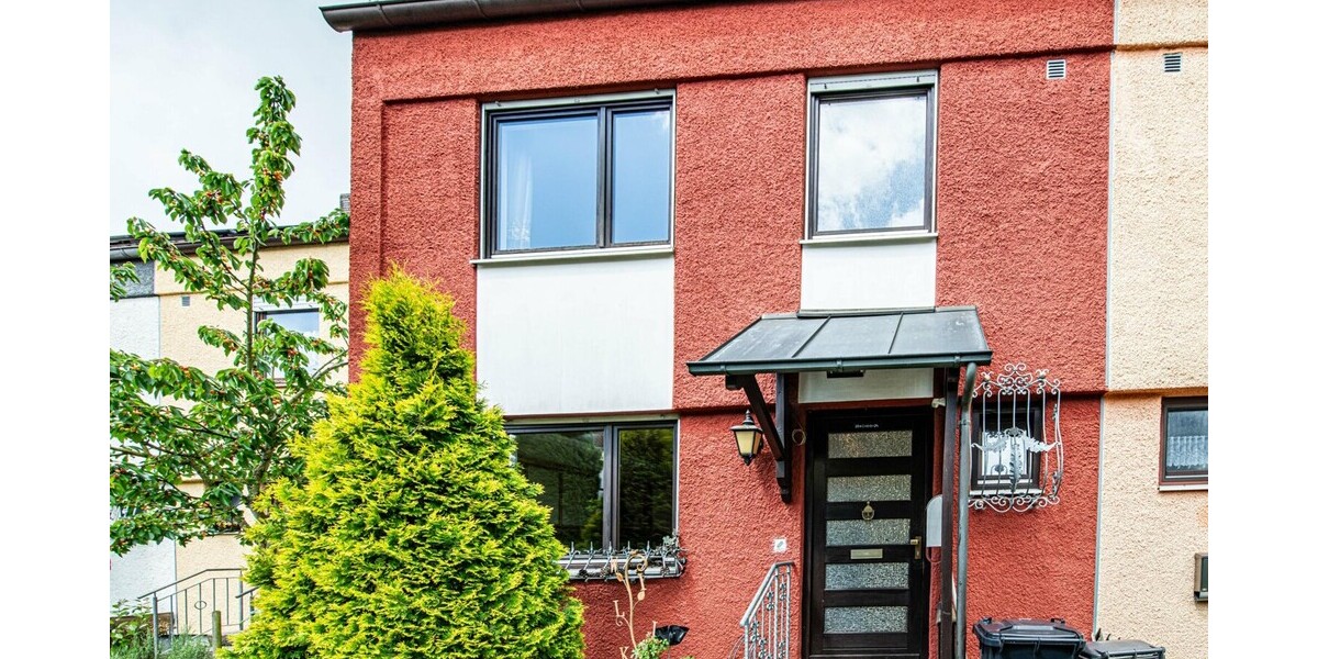 Charmantes Reihenmittelhaus mit eingewachsenen Garten in ruhiger Wohnlage - Reihenmittelhaus Amberg | Angebot:26948784