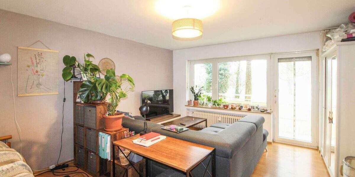 Gepflegte 2-Zimmer-Wohnung im Hochparterre mit Balkon! Erbbaurecht bis 2067 2 zimmer