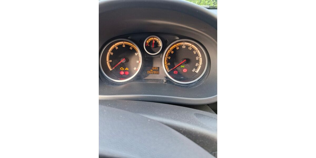 Opel Corsa 66.966 km 3.495 &euro; Hillscheid 56204