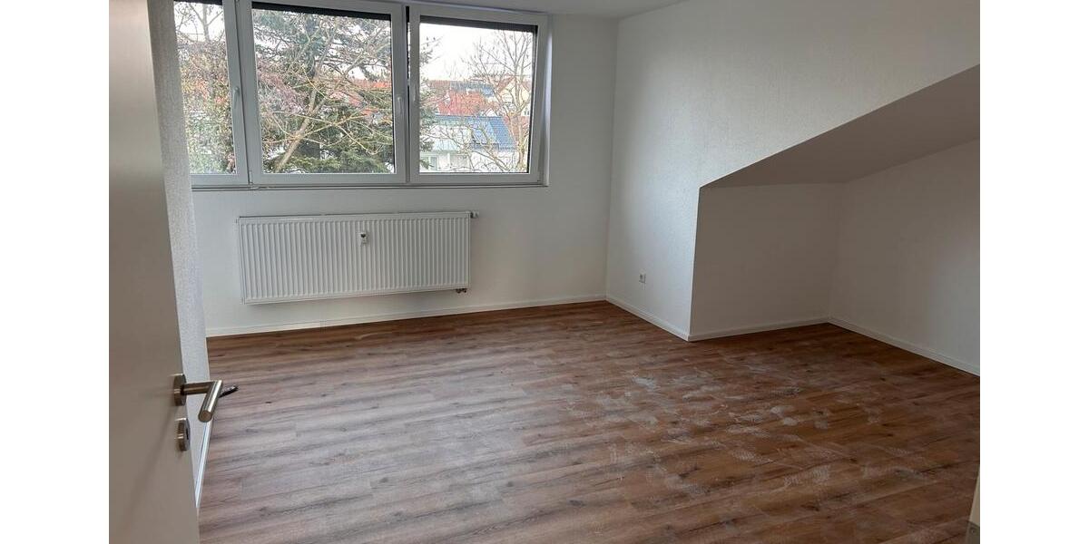 Dachgeschoßwohnung Leutenbach - 2.5 Zimmer, 70 m&sup2;, 1.000&euro; | Angebot:25264202