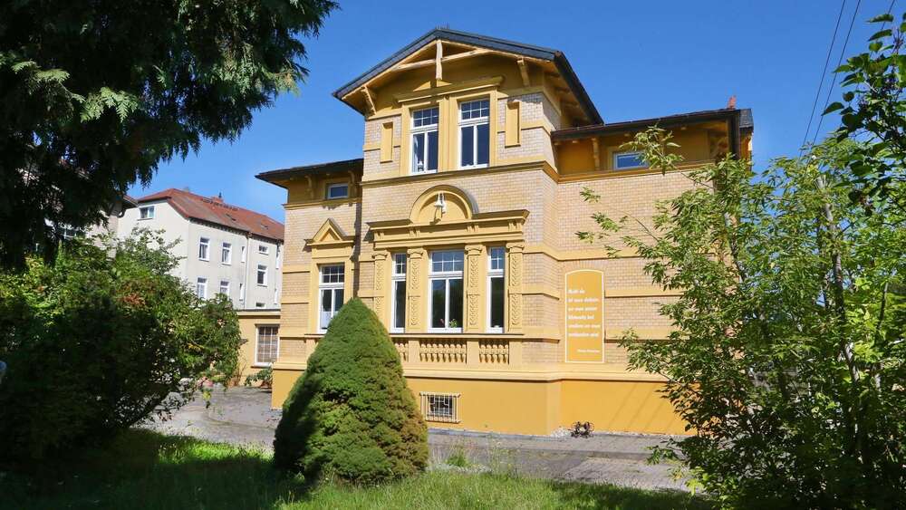 Einfamilienhaus Teutschenthal (Bahnhof) - 10 Zimmer, 275 m&sup2;, 320.000&euro; | Angebot:26274711