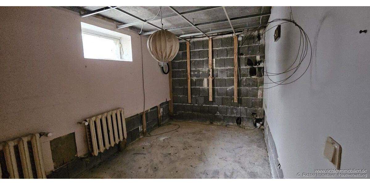 Einfamilienhaus Brand-Erbisdorf / Oberreichenbach Oberreichenbach - 7 Zimmer, 108 m&sup2;, 200.000&euro; | Angebot:25385493