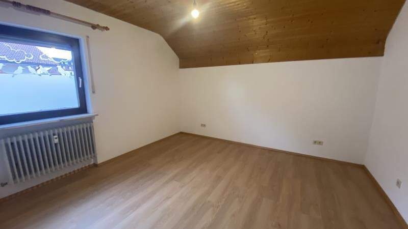 Schöne zentrale 2-Zimmer-Stadtwohnung im DG in Weilheim 2 zimmer