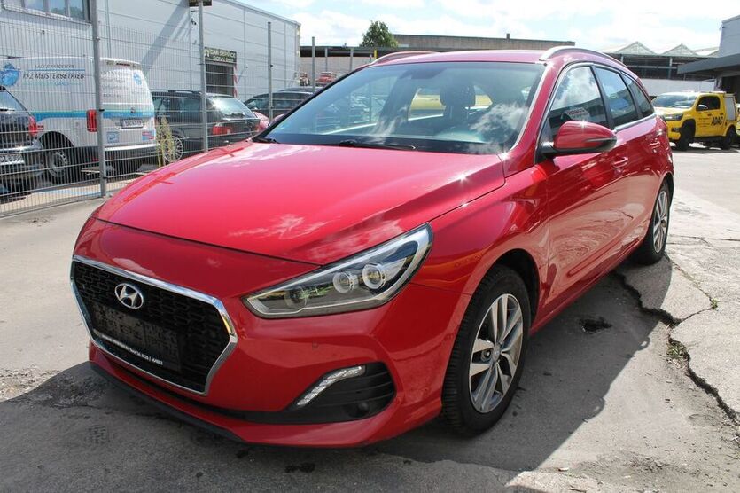 i30