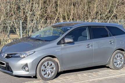 Toyota Auris 112.000 km 12.500 &euro; Dresden 01259