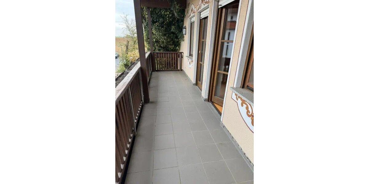 Einfamilienhaus Dettelbach - 8 Zimmer, 266 m&sup2;, 550.000&euro; | Angebot:26395311