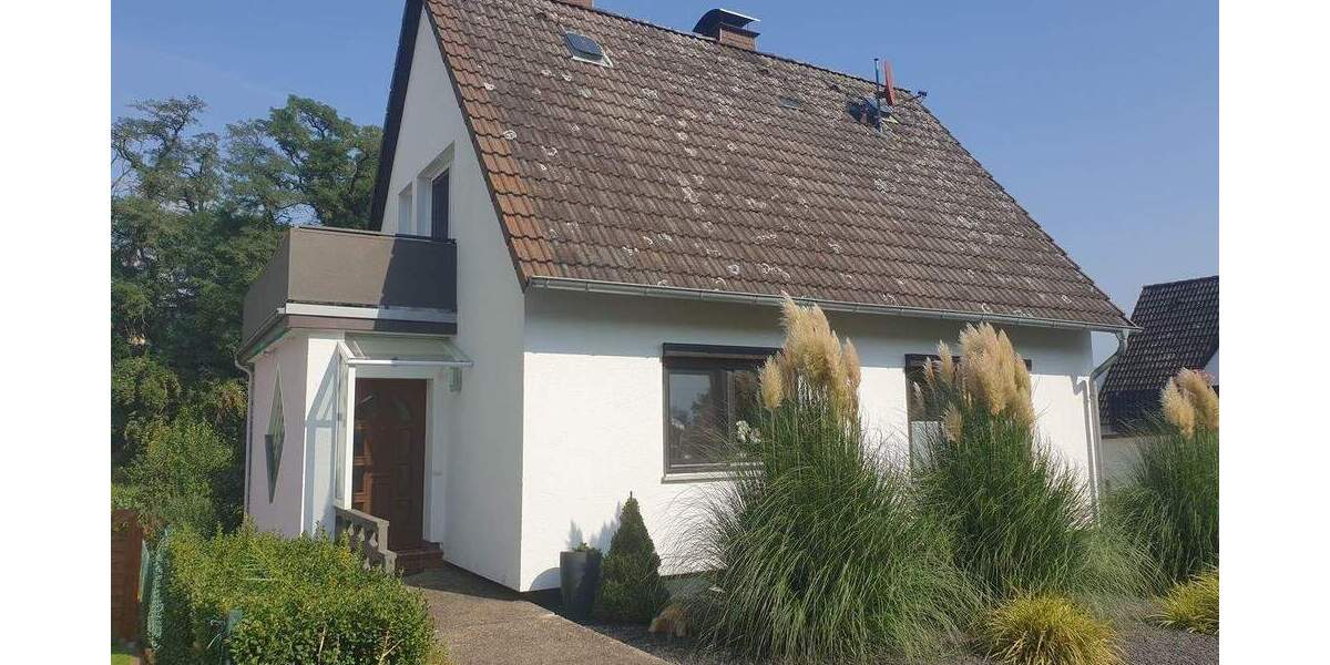 Modernisiertes Einfamilienhaus mit großem Garten 4 zimmer