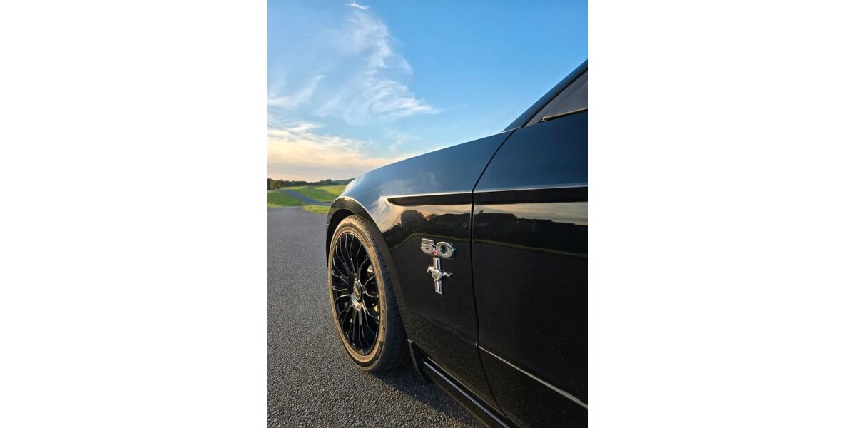 Ford Mustang 136.000 km 22.600 &euro; Tespe / OT Bütlingen 21395